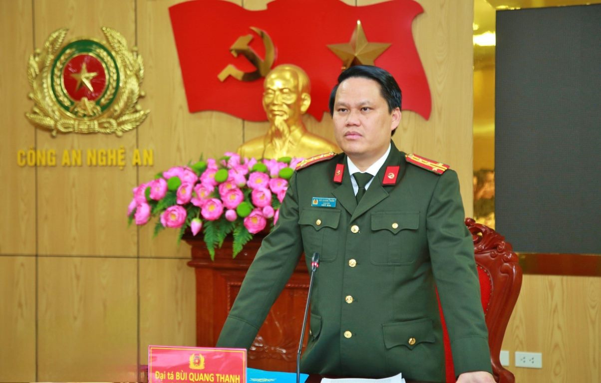 Đồng chí Đại tá Bùi Quang Thanh, Giám đốc Công an tỉnh làm việc với Phòng An ninh kinh tế