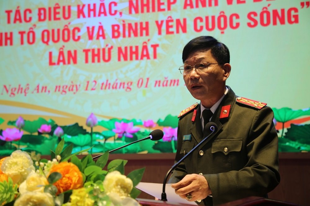 Đồng chí Đại tá Lê Văn Thái, Phó Giám đốc Công an tỉnh phát biểu