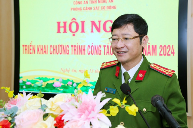 Đồng chí Đại tá Trần Ngọc Tuấn - Phó Giám đốc Công an Nghệ An phát biểu tại Hội nghị