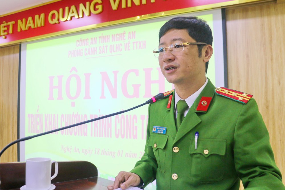 Đồng chí Đại tá Trần Ngọc Tuấn – Phó Giám đốc Công an tỉnh Nghệ An phát biểu chỉ đạo