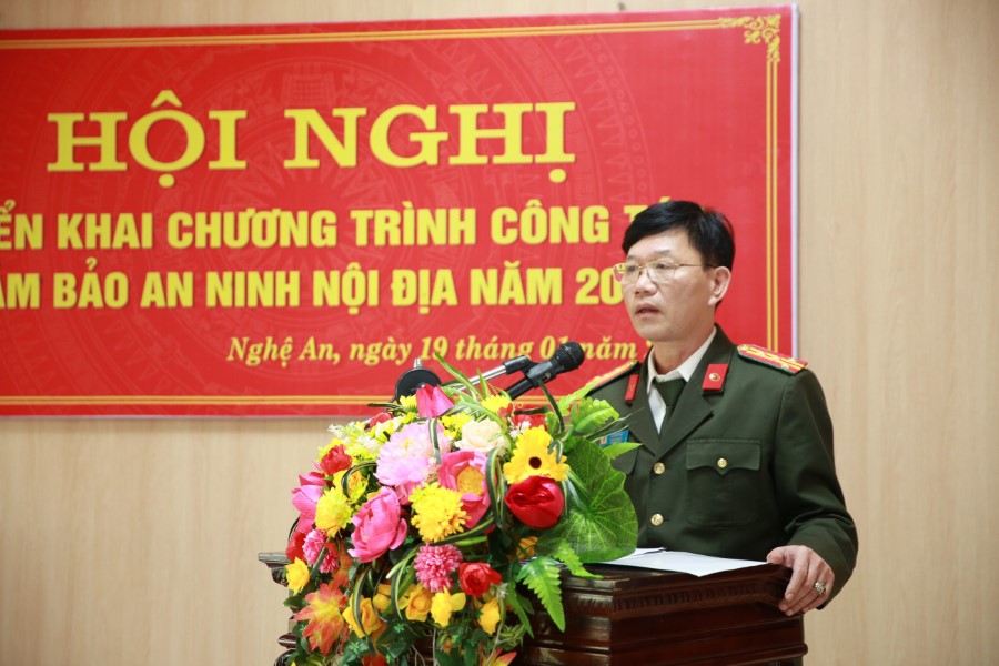 Đại tá Lê Văn Thái, Phó Giám đốc Công an tỉnh dự và chỉ đạo