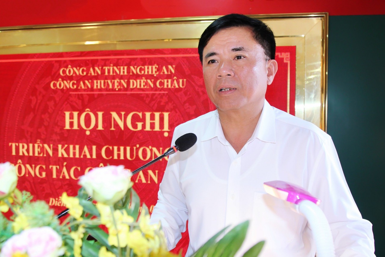 Đồng chí Hà Xuân Quang, Bí thư Huyện ủy, Chủ tịch HĐND huyện phát biểu 