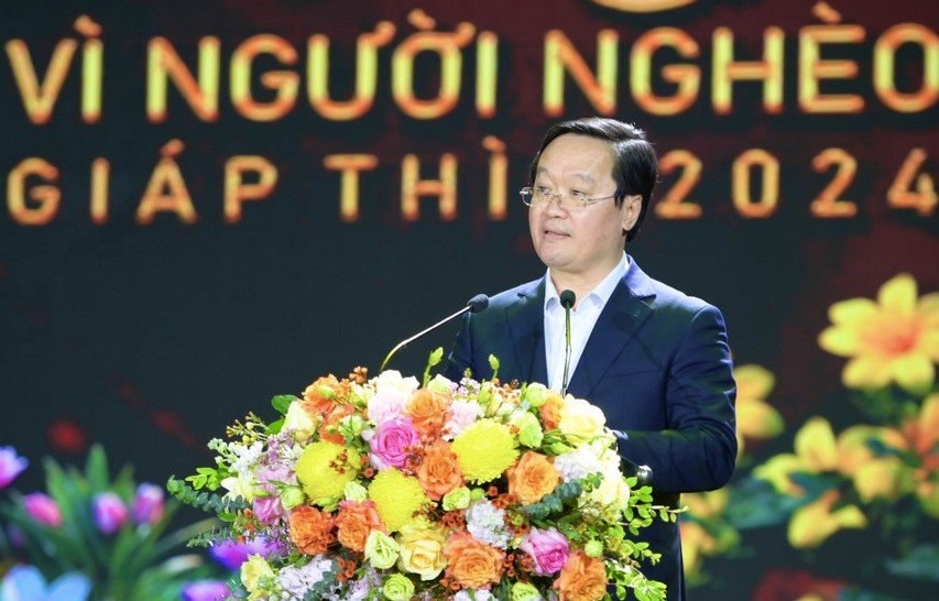 Đồng chí Nguyễn Đức Trung - Phó Bí thư Tỉnh uỷ, Chủ tịch UBND tỉnh phát biểu 