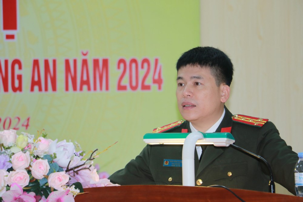 Đồng chí Đại tá Trần Hồng Quang, Phó Giám đốc phát biểu chỉ đạo