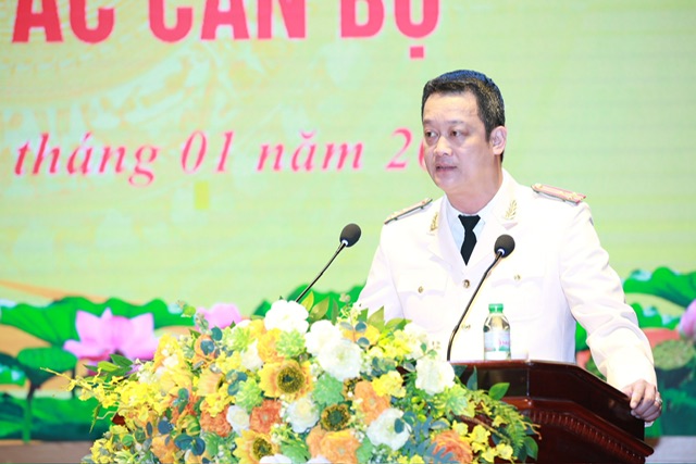 Đồng chí Thượng tá Nguyễn Đức Cường phát biểu nhận nhiệm vụ