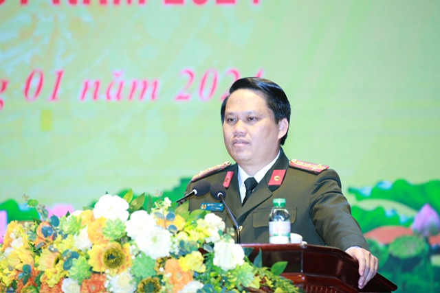 Đồng chí Đại tá Bùi Quang Thanh, Bí thư Đảng ủy, Giám đốc Công an tỉnh phát biểu chỉ đạo tại Hội nghị