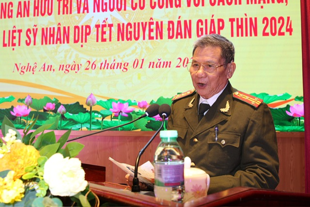 Đồng chí Đại tá Trần Phồn - nguyên Giám đốc Công an tỉnh phát biểu