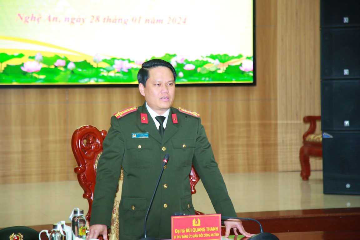 Đồng chí Đại tá Bùi Quang Thanh, Giám đốc Công an tỉnh Nghệ An phát biểu tại buổi Lễ