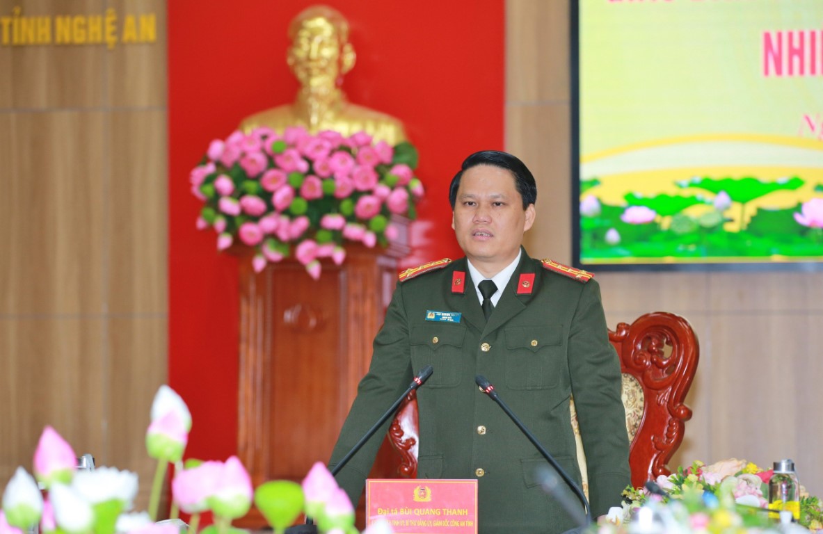 Đồng chí Đại tá Bùi Quang Thanh, Giám đốc Công an tỉnh phát biểu tại Hội nghị