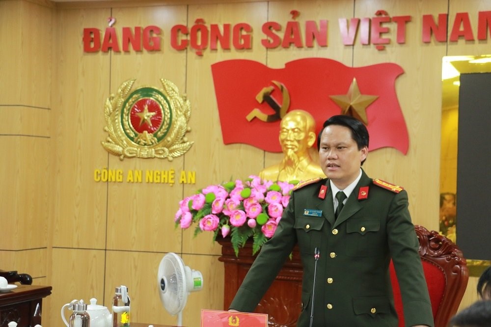 Đồng chí Đại tá Bùi Quang Thanh, Giám đốc Công an tỉnh Nghệ An phát biểu tại buổi làm việc