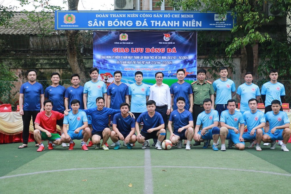 Giao lưu bóng đá chào mừng Ngày thành lập Đoàn TNCS Hồ Chí Minh