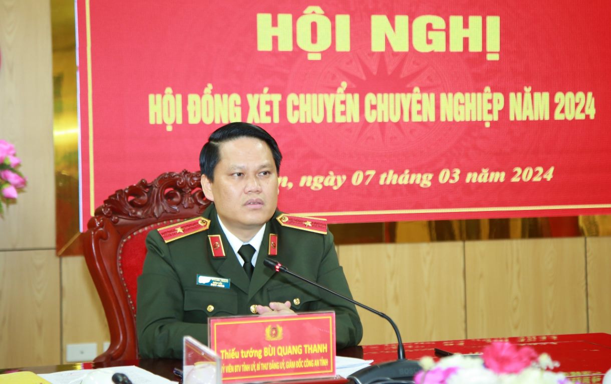 Đồng chí Thiếu tướng Bùi Quang Thanh, Giám đốc Công an tỉnh chủ trì Hội nghị
