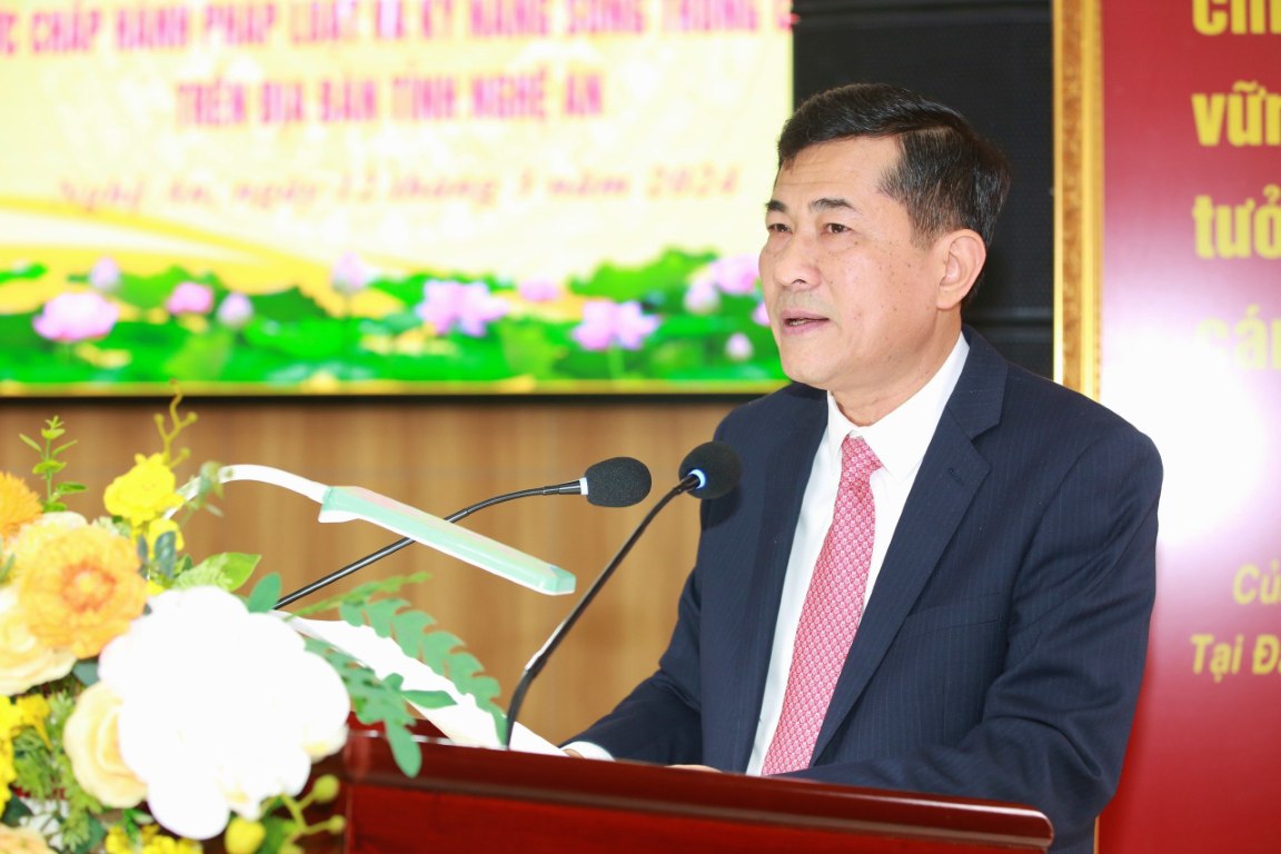 Đồng chí Thái Văn Thành, Giám đốc Sở Gáo dục và đào tạo phát biểu