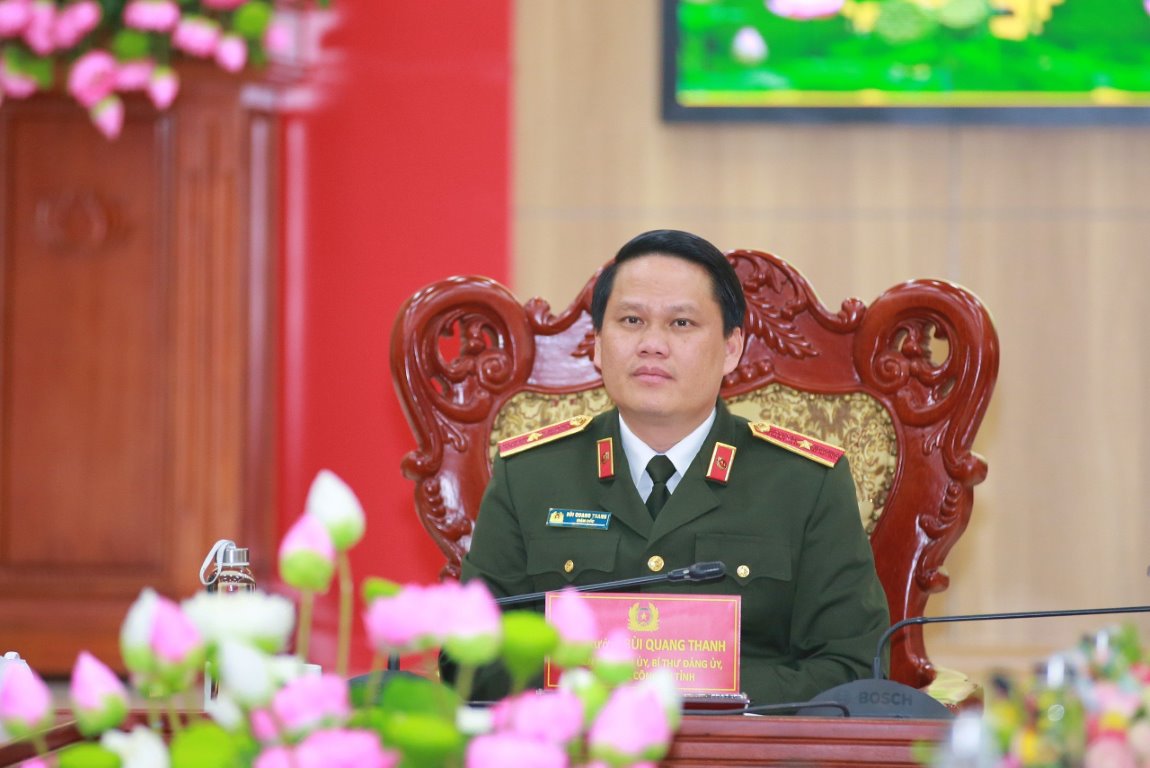 Đồng chí Thiếu tướng Bùi Quang Thanh, Giám đốc Công an tỉnh chủ trì tại điểm cầu Công an Nghệ An