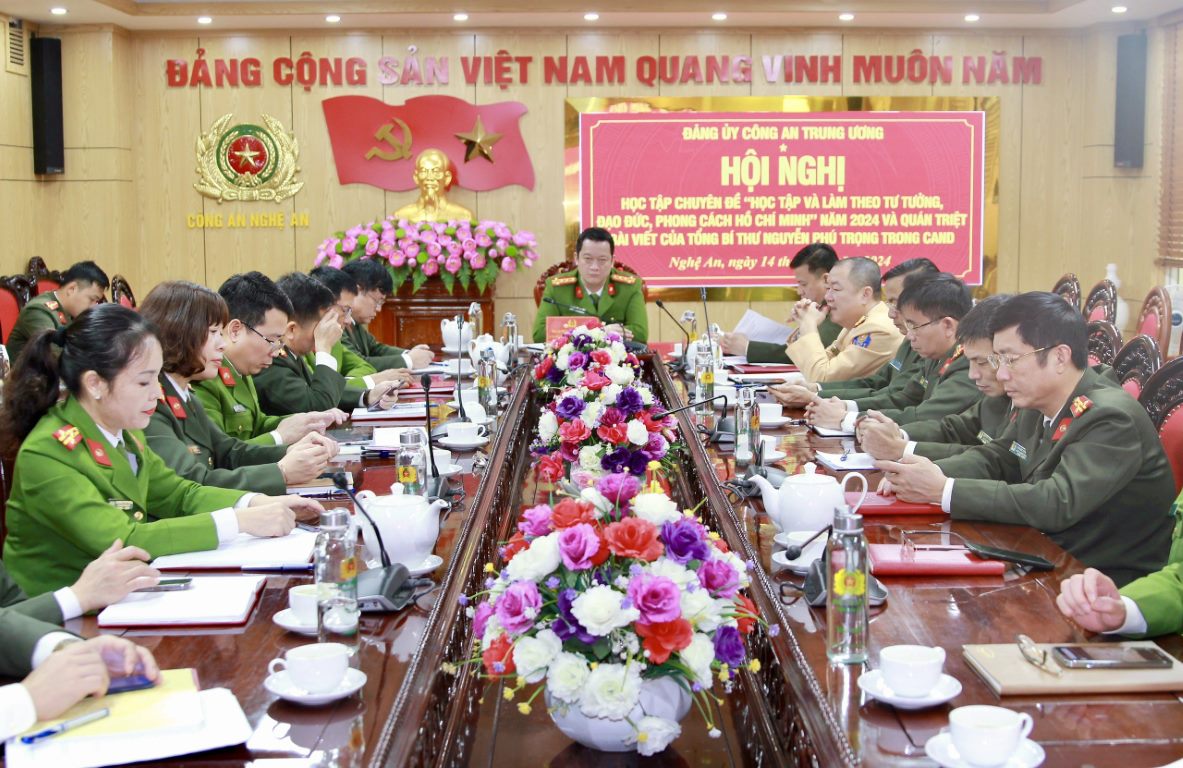 Tại điểm cầu Công an tỉnh Nghệ An, đồng chí Đại tá Nguyễn Đức Cường, Phó Giám đốc Công an tỉnh chủ trì