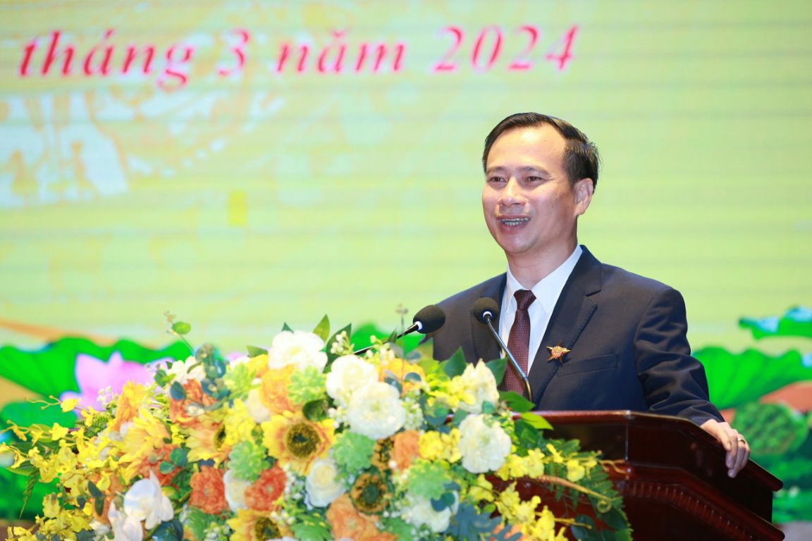 Đồng chí Nguyễn Huy Bằng, Hiệu trưởng Trường Đại học Vinh phát biểu