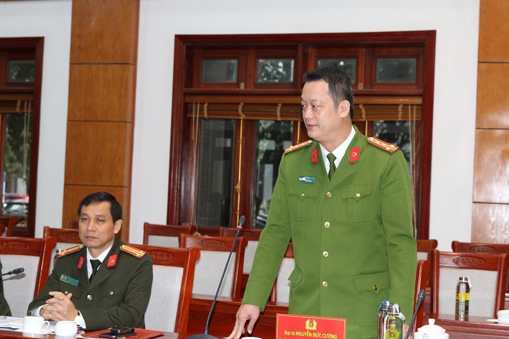 Đồng chí Đại tá Nguyễn Đức Cường, Phó Giám đốc Công an tỉnh Nghệ An phát biểu