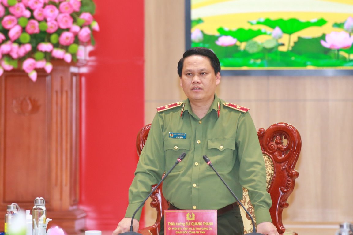 Đồng chí Thiếu tướng Bùi Quang Thanh, Giám đốc Công an tỉnh phát biểu chỉ đạo tại Hội nghị