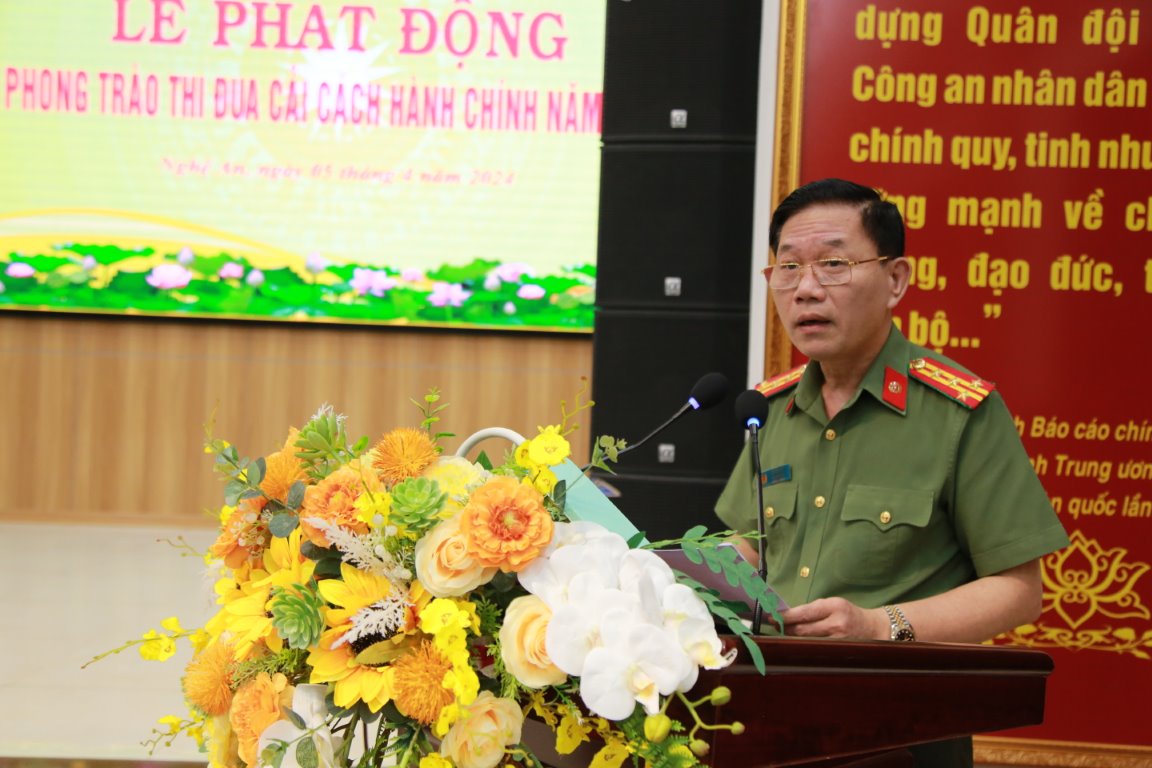 Đồng chí Đại tá Lê Văn Thái - Phó Giám đốc Công an tỉnh phát biểu chỉ đạo