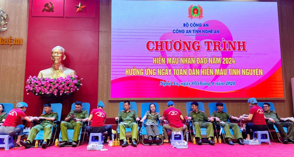 Công an tỉnh Nghệ An là một trong những đơn vị tiên phong trong công tác vận động và tham gia hiến máu nhân đạo