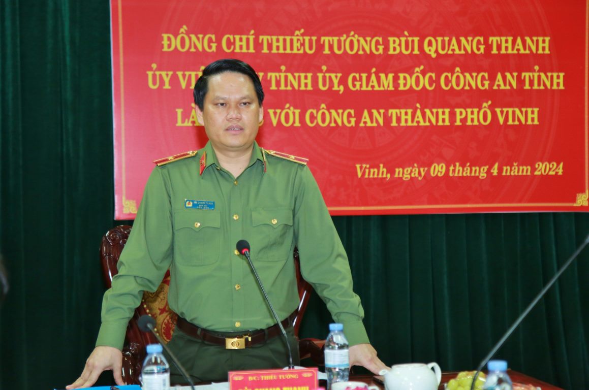 Đồng chí Thiếu tướng Bùi Quang Thanh, Ủy viên Ban Thường vụ Tỉnh ủy, Bí thư Đảng ủy, Giám đốc Công an tỉnh phát biểu chỉ đạo 