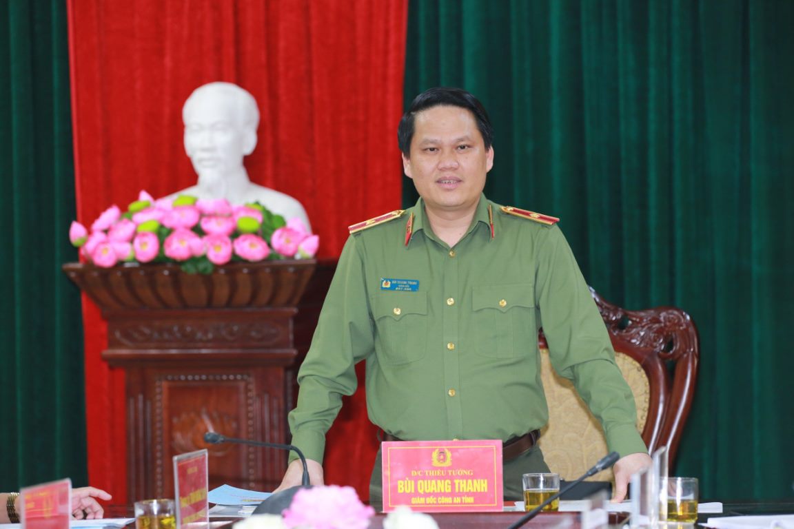 Đồng chí Thiếu tướng Bùi Quang Thanh, Ủy viên Ban Thường vụ Tỉnh ủy, Bí thư Đảng ủy, Giám đốc Công an tỉnh phát biểu chỉ đạo tại buổi làm việc