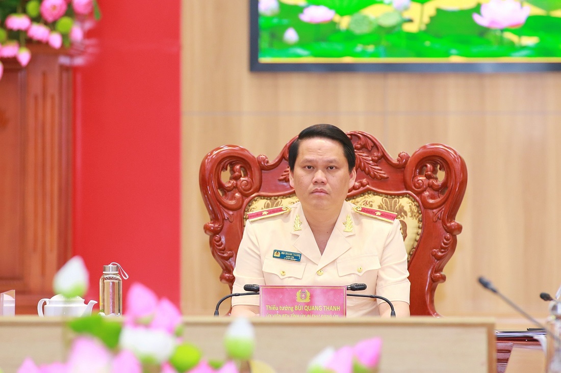 Đồng chí Thiếu tướng Bùi Quang Thanh, Giám đốc Công an tỉnh chủ trì Hội nghị tại điểm cầu Công an tỉnh Nghệ An
