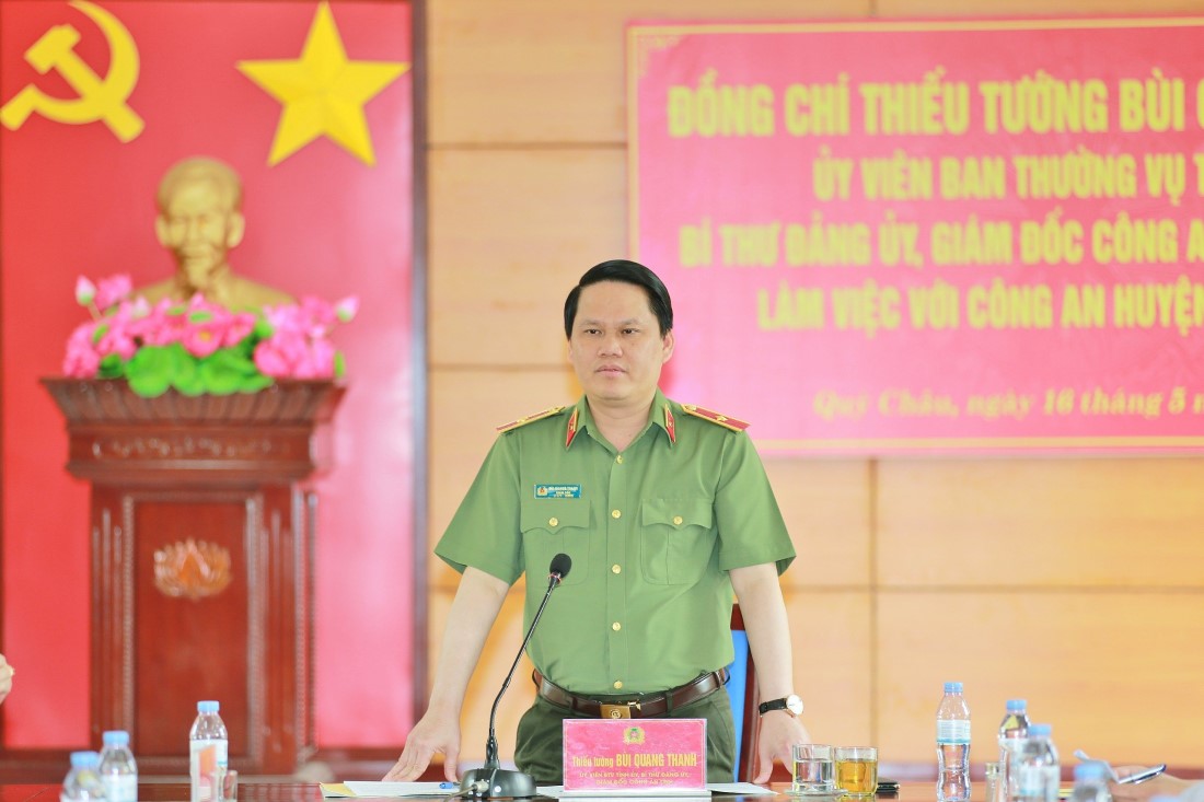 Đồng chí Thiếu tướng Bùi Quang Thanh, Giám đốc Công an tỉnh phát biểu chỉ đạo buổi làm việc 