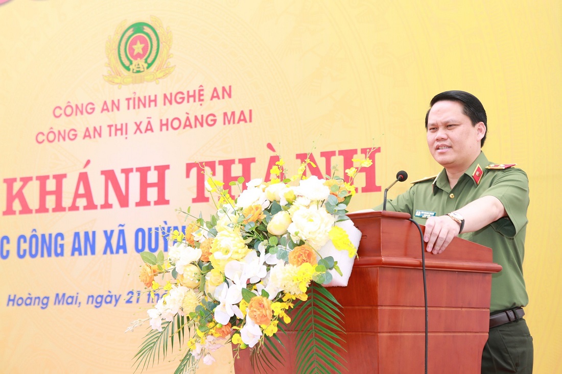 Đồng chí Thiếu tướng Bùi Quang Thanh, Giám đốc Công an tỉnh phát biểu tại buổi lễ