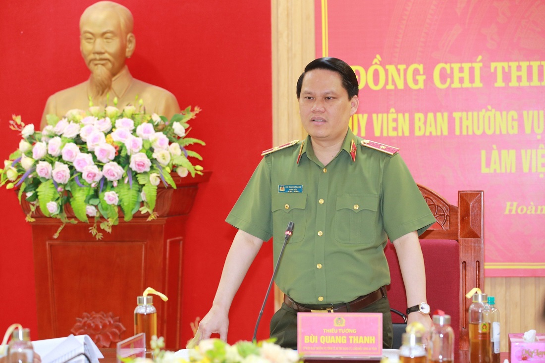 Đồng chí Thiếu tướng Bùi Quang Thanh, Giám đốc Công an tỉnh phát biểu chỉ đạo tại buổi làm việc
