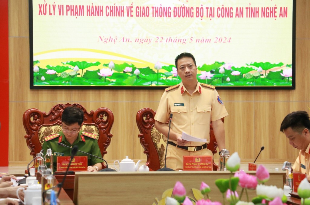 Đồng chí Đại tá Phạm Quang Huy - Phó Cục trưởng Cục CSGT phát biểu kết luận