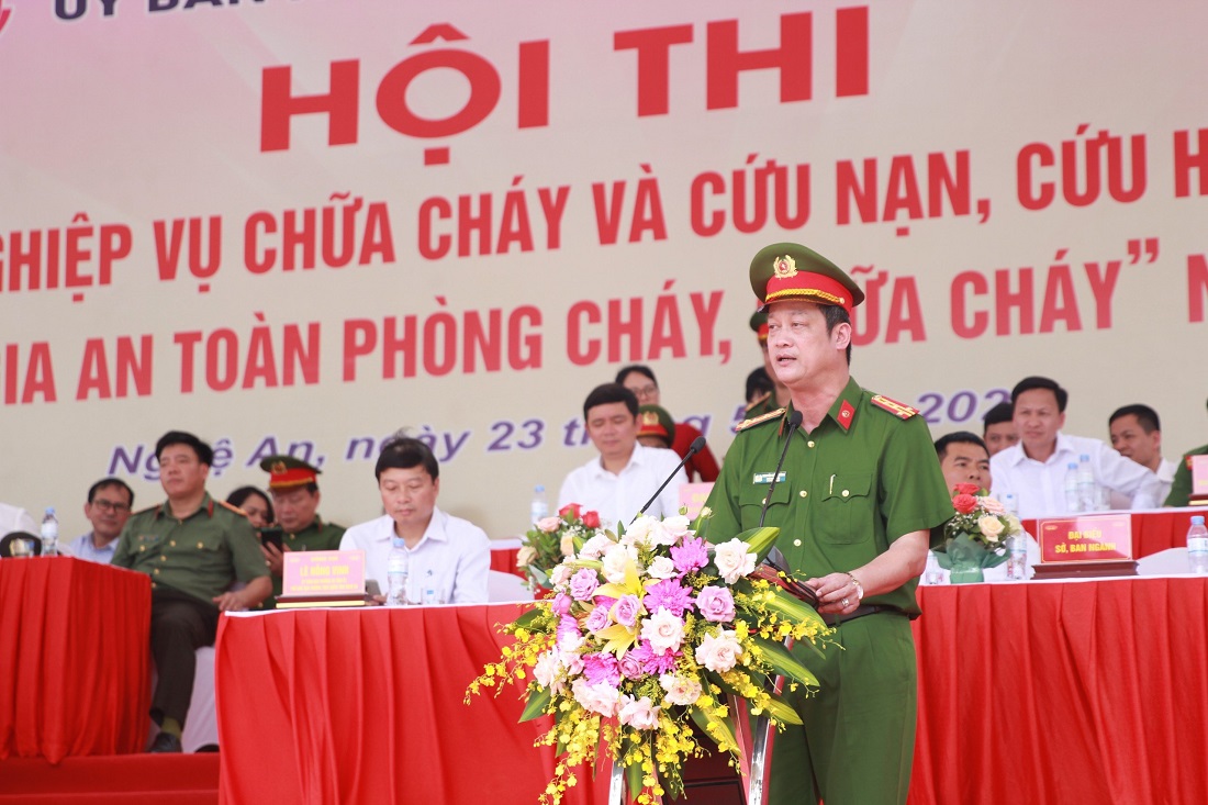 Đồng chí Đại tá Nguyễn Đức Cường, Phó Giám đốc Công an tỉnh, Phó Trưởng ban Thường trực Ban Tổ chức Hội thi phát biểu bế mạc tại Hội thi