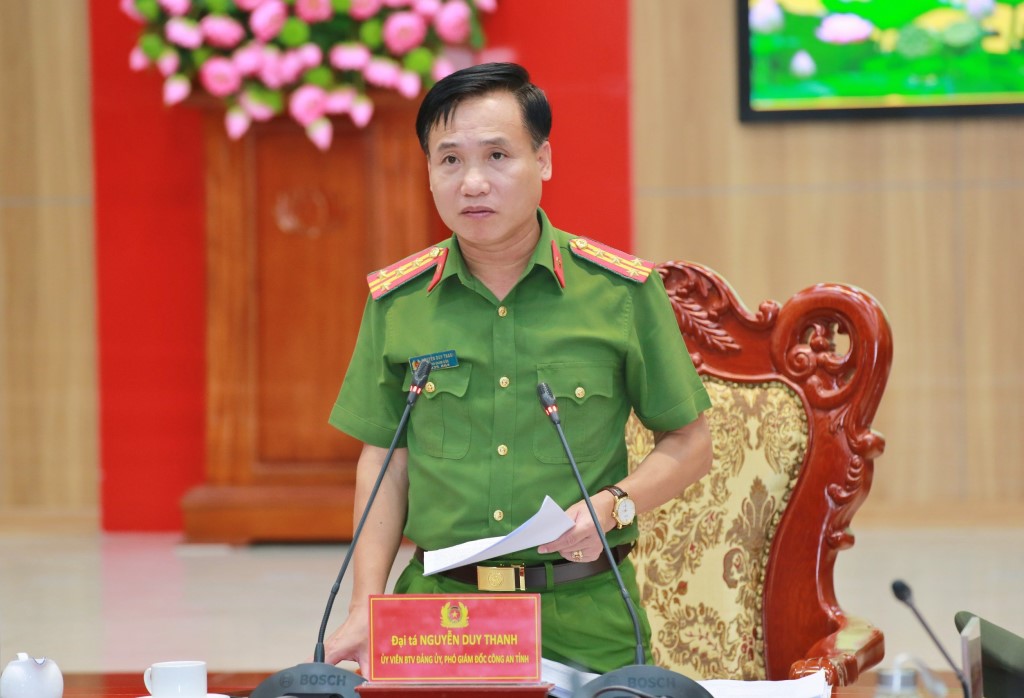 Đồng chí Đại tá Nguyễn Duy Thanh, Phó Giám đốc Công an tỉnh phát biểu chỉ đạo tại Hội nghị 