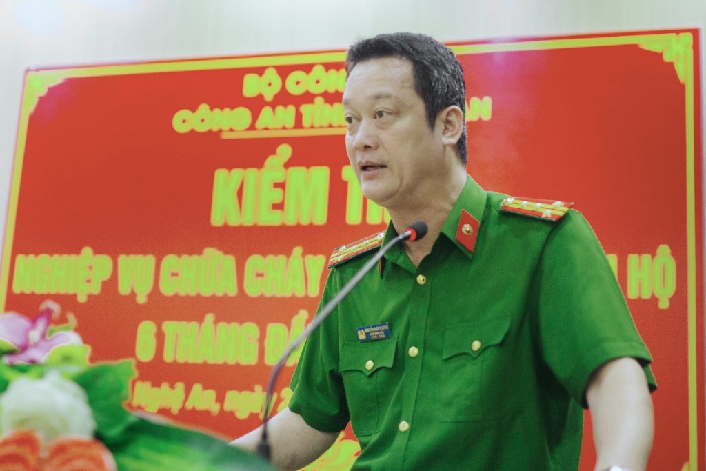 Đồng chí Đại tá Nguyễn Đức Cường, Phó Giám đốc Công an tỉnh phát biểu khai mạc 