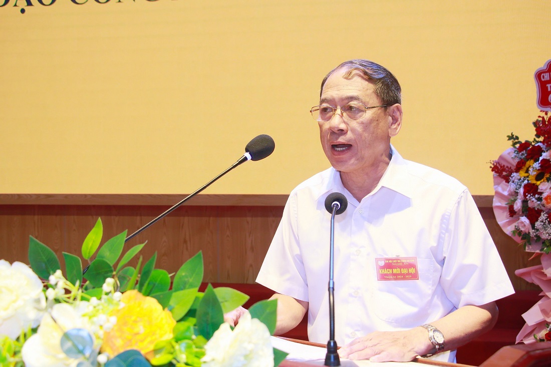 Đồng chí Hoàng Quốc Hào - Ủy viên Ban Chấp hành Trung ương Hội Luật gia Việt Nam, Chủ tịch Hội Luật gia tỉnh Nghệ An phát biểu tại Đại hội