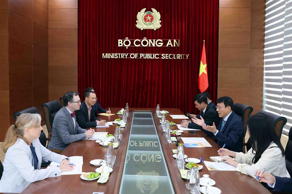 Bộ trưởng Lương Tam Quang tiếp Đoàn Hội đồng Công nghiệp Công nghệ thông tin Hoa Kỳ