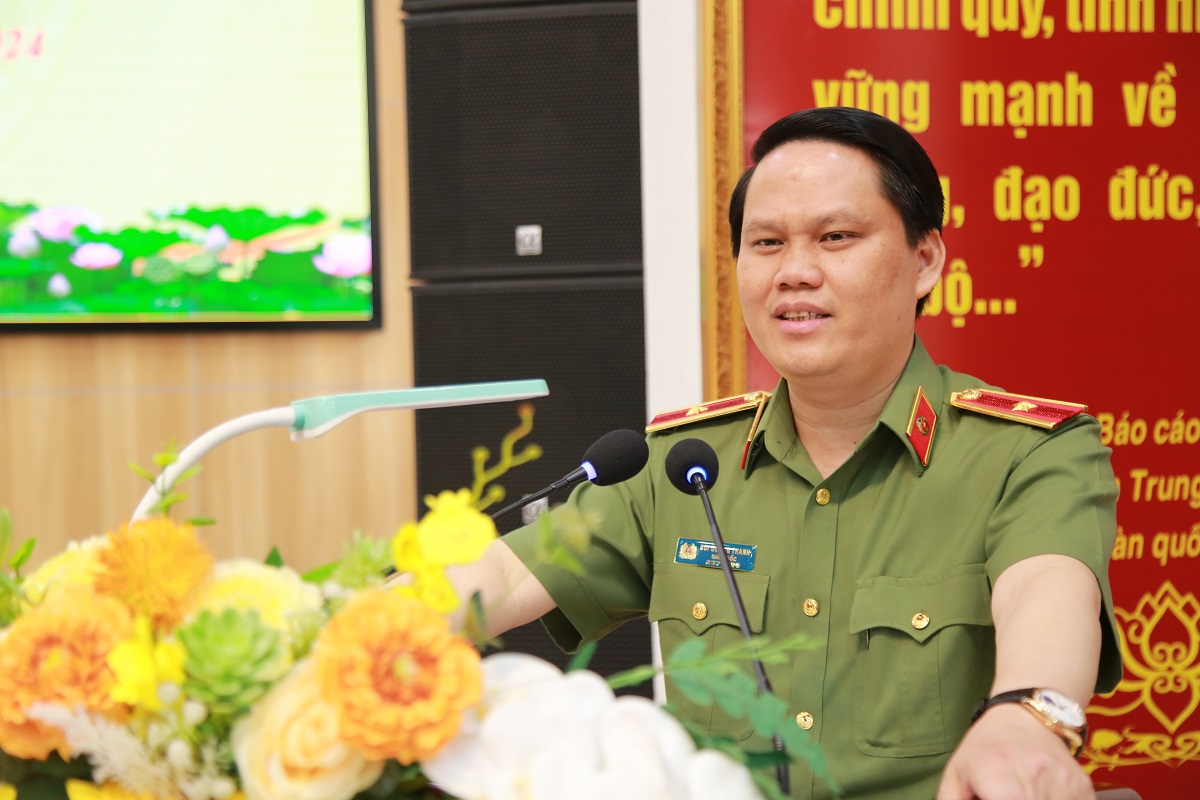 1.	Thiếu tướng Bùi Quang Thanh, Ủy viên Ban Thường vụ Tỉnh ủy, Bí thư Đảng ủy, Giám đốc Công an tỉnh phát biểu tại buổi lễ