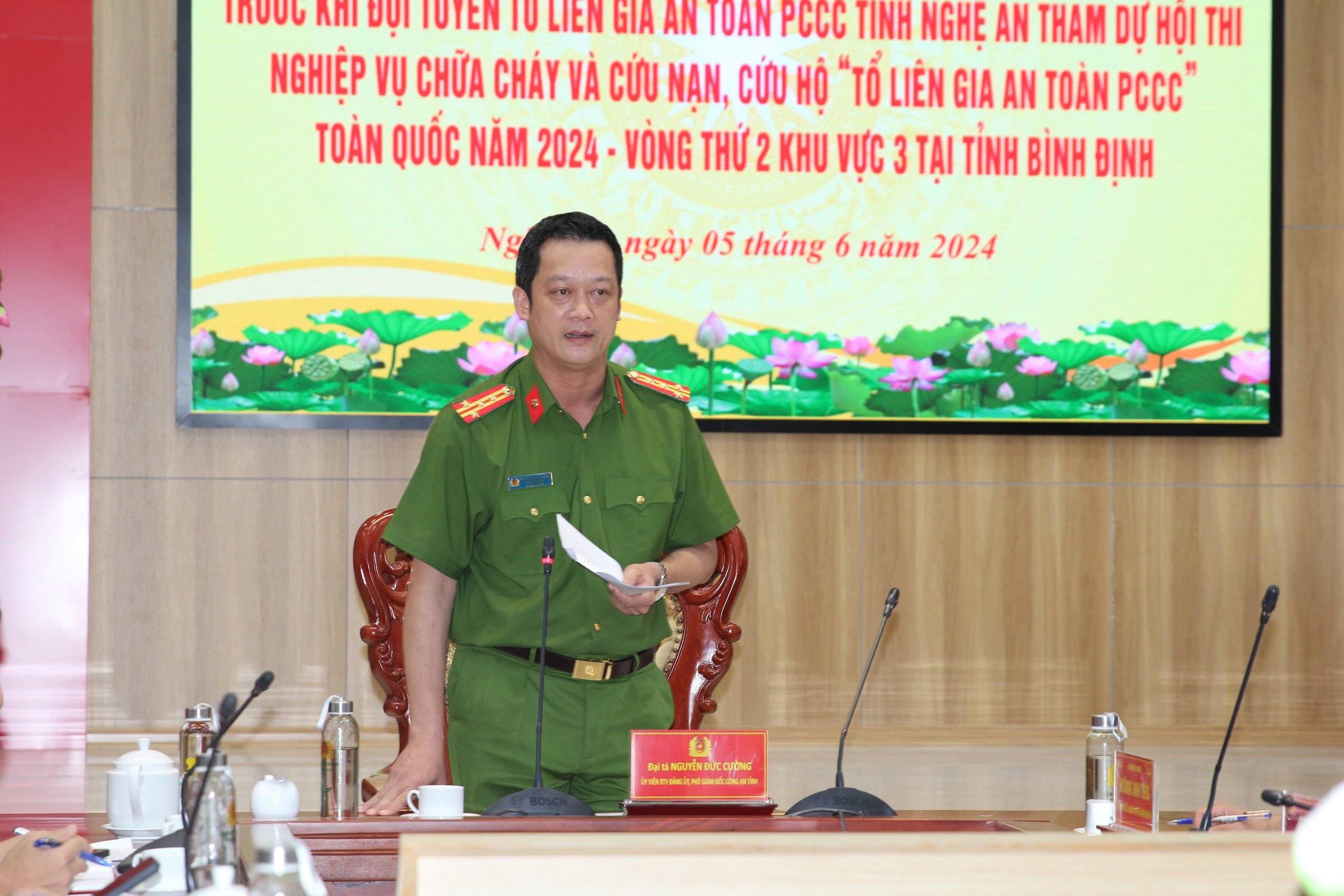 Đồng chí Đại tá Nguyễn Đức Cường - Phó Giám đốc Công an tỉnh phát biểu chỉ đạo