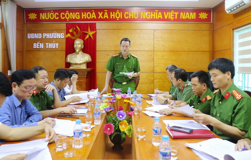 Toàn cảnh buổi làm việc tại UBND phường Bến Thủy, thành phố Vinh