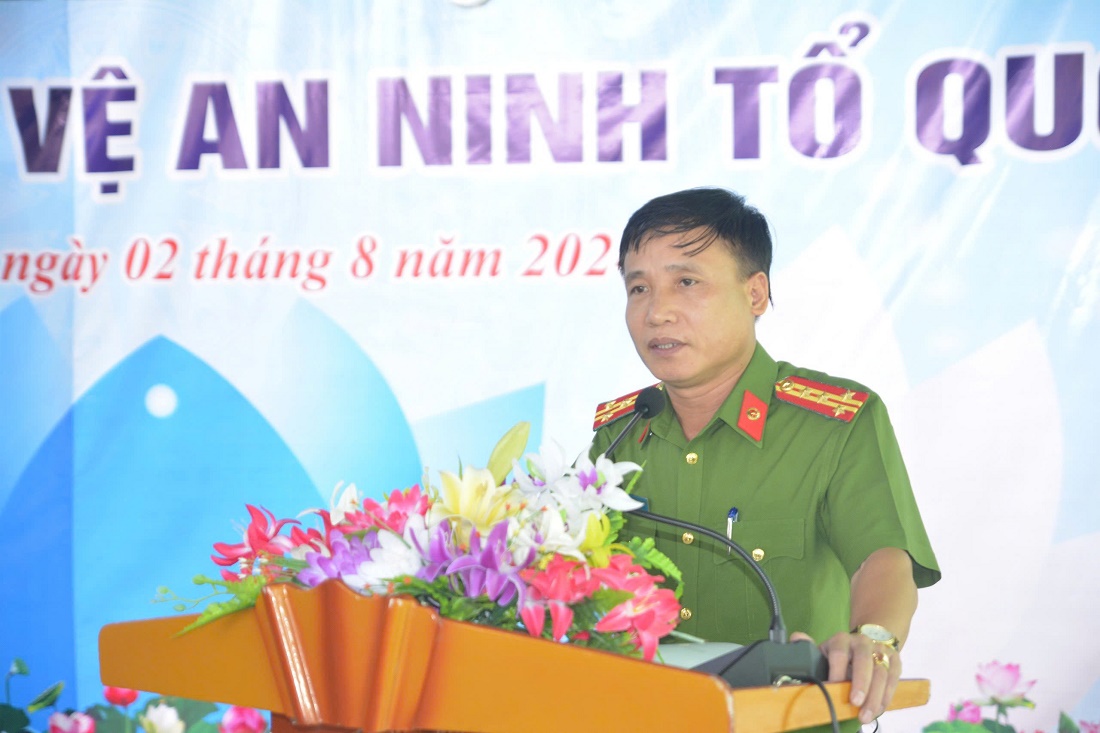 Đồng chí Đại tá Nguyễn Duy Thanh, Phó Giám đốc Công an tỉnh phát biểu tại Ngày hội toàn dân bảo vệ ANTQ xã Tam Quang