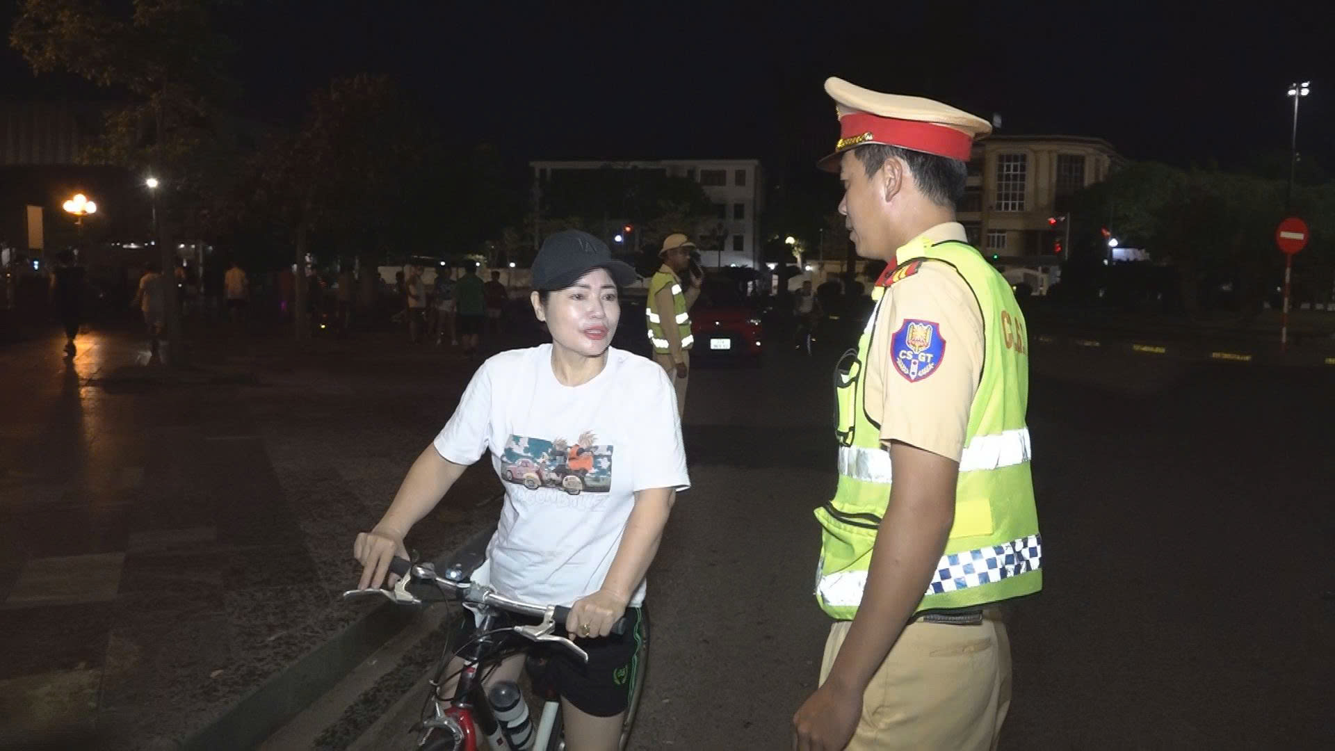 Qua đó, người dân nâng cao ý thức chấp hành pháp luật, rèn luyện thể thao văn minh để đảm bảo sức khỏe, an toàn cho bản thân mình và những người xung quanh, phòng tránh tai nạn đáng tiếc có thể xảy ra