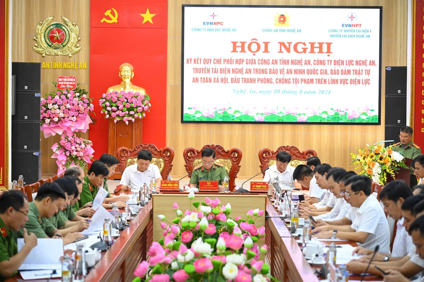 Toàn cảnh Hội nghị