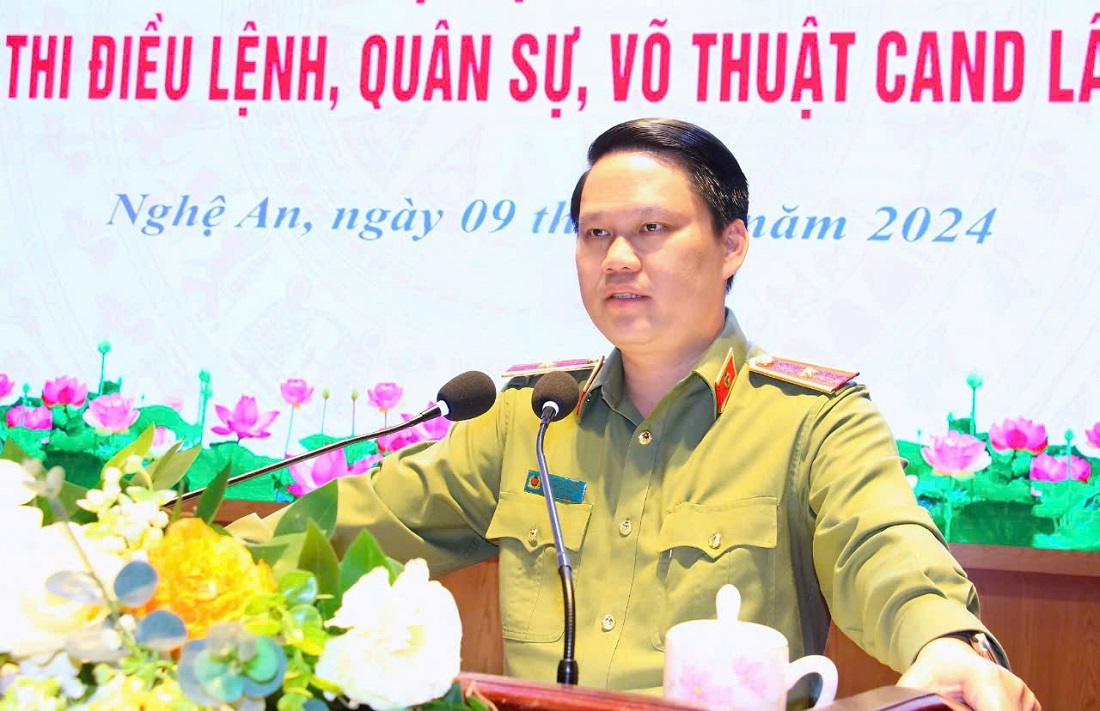 Đồng chí Thiếu tướng Bùi Quang Thanh, Ủy viên Ban Thường vụ Tỉnh ủy, Bí thư Đảng ủy, Giám đốc Công an tỉnh phát biểu chỉ đạo, giao nhiệm vụ tại Lễ ra quân