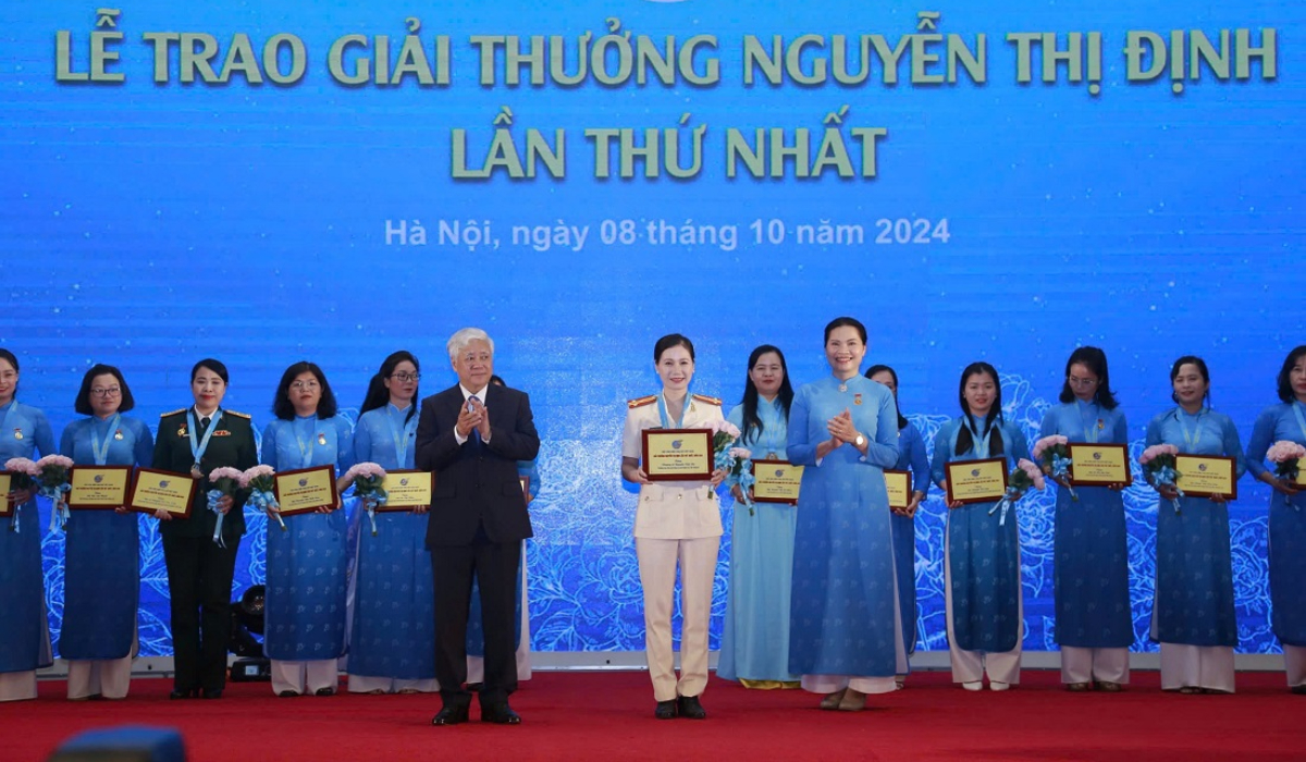 Vinh danh Giải thưởng Nguyễn Thị Định lần thứ nhất