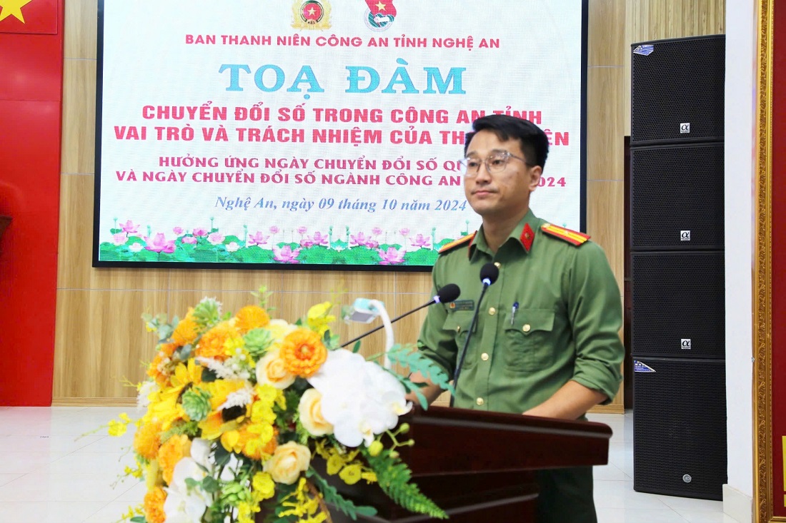 Đại diện Ban Thanh niên Công an tỉnh phát biểu tại buổi Tọa đàm