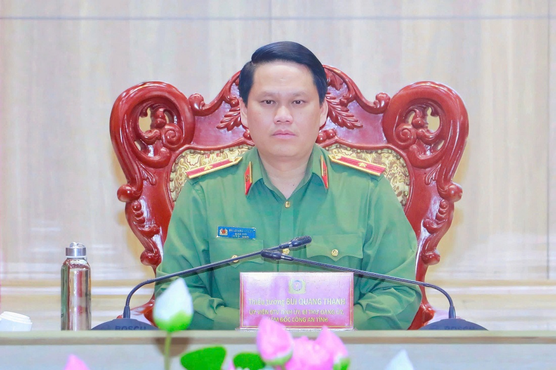 Đồng chí Thiếu tướng Bùi Quang Thanh, Ủy viên Ban Thường vụ Tỉnh ủy, Bí thư Đảng ủy, Giám đốc Công an tỉnh chủ trì Hội nghị tại điểm cầu Công an Nghệ An