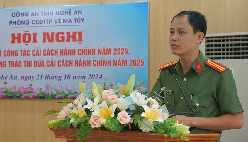 Chuyên viên CCHC Công an tỉnh phát biểu tại Hội nghị