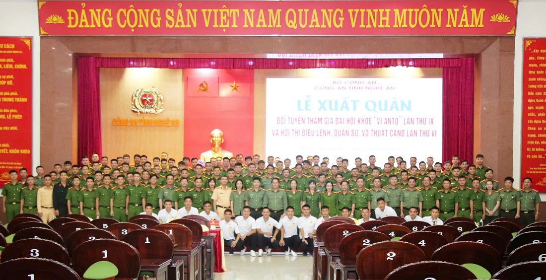 Đại diện cán bộ, chiến sĩ tham gia đội tuyển phát biểu quyết tâm thi đấu, mang về thành tích cao cho Công an tỉnh