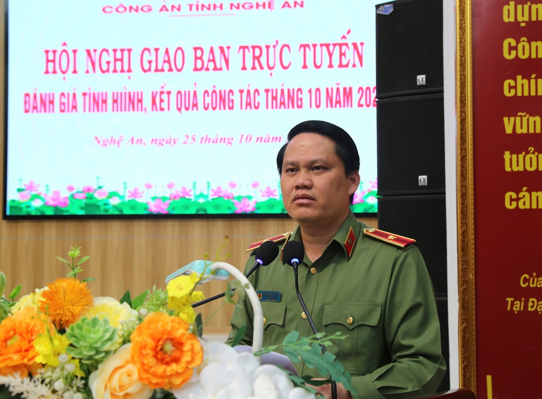 Đồng chí Thiếu tướng Bùi Quang Thanh, Giám đốc Công an tỉnh phát biếu kết luận  Hội nghị