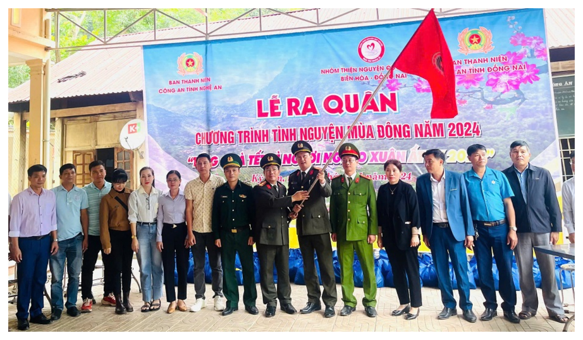 Ban Thanh niên Công an Nghệ An ra quân chương trình tình nguyện mùa Đông năm 2024